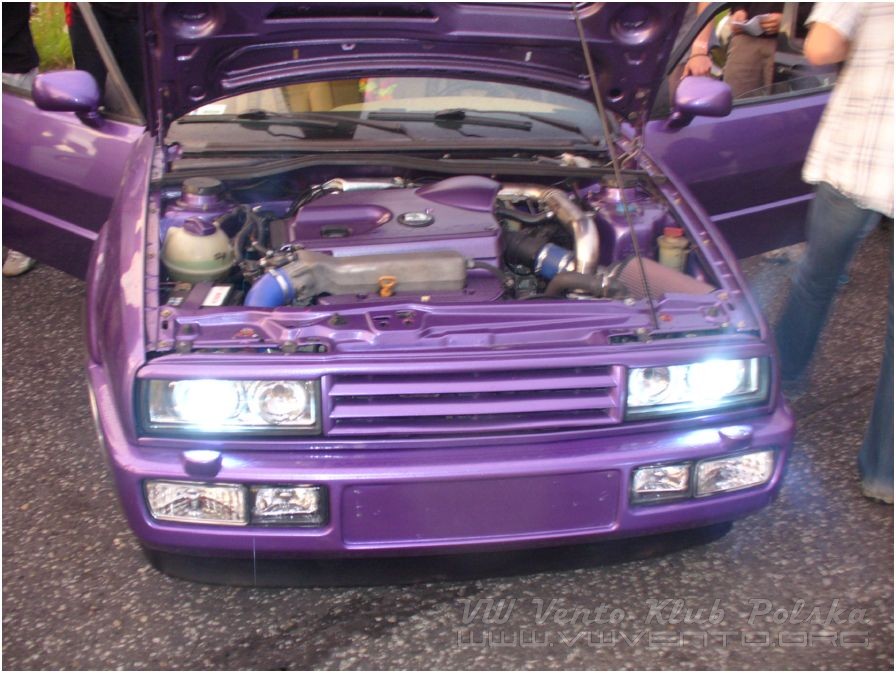 892 X 670