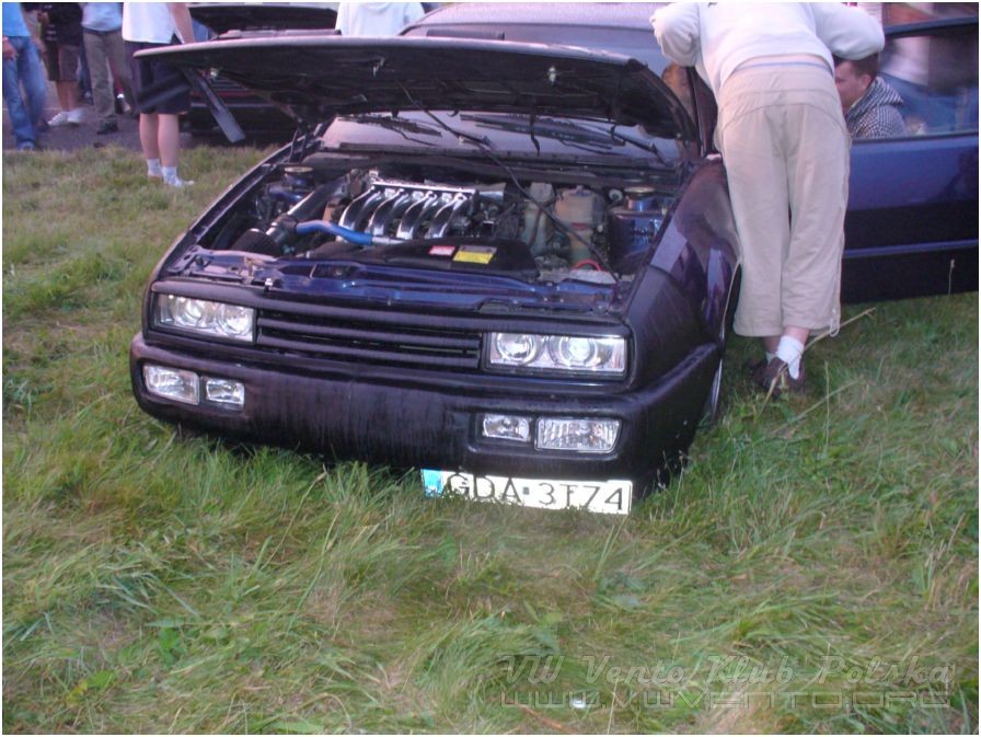 892 X 670